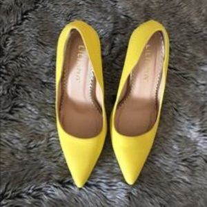 BRAND NEW Yellow Pointed Patent Pump